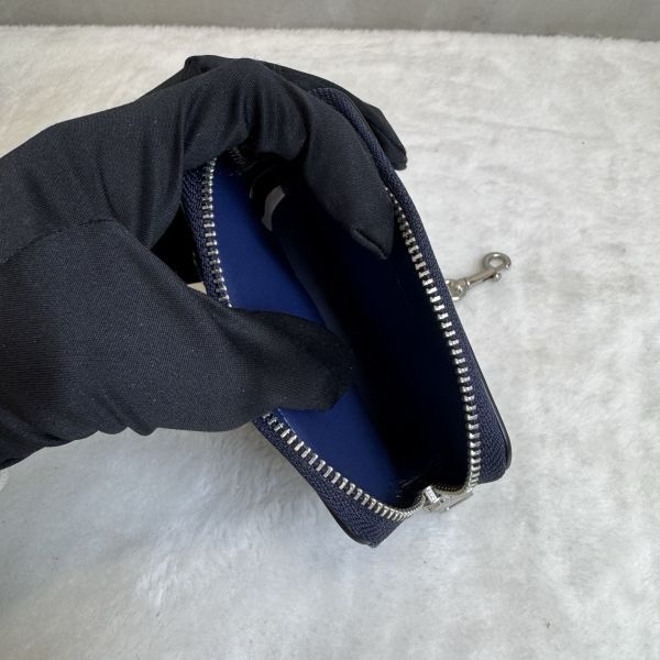 COACH 丹寧藍衍縫拼接皮革鏈帶卡夾零錢包-8