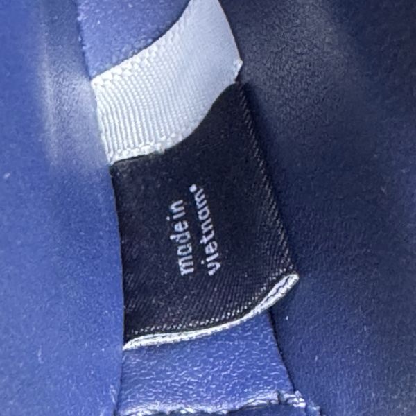 COACH 丹寧藍衍縫拼接皮革鏈帶卡夾零錢包-9