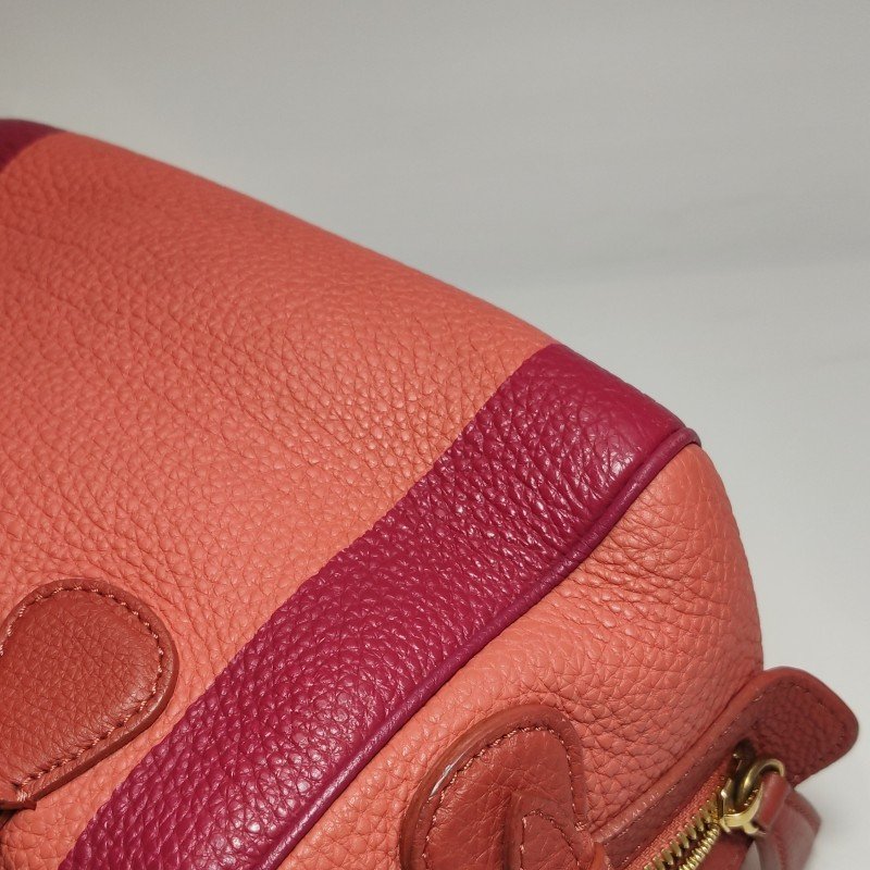 Burberry Alchester牛皮拼色字母Logo雙向拉鏈斜挎包單肩包-24