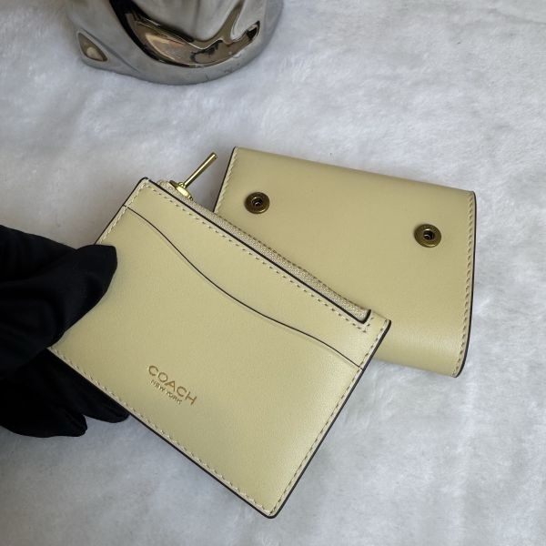 COACH 小雞黃卡片夾短夾-8