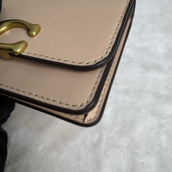 COACH 專櫃款 bandit 粉膚色 卡夾零錢包-11