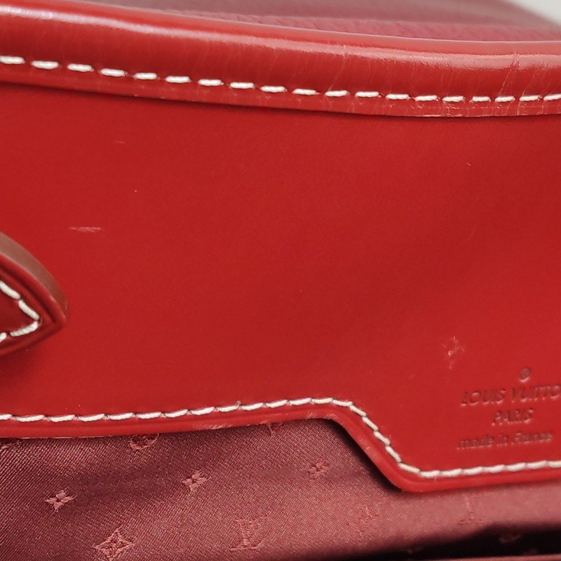 Louis Vuitton(LV)Suhali蘇哈里牛皮皮純色金屬扣鉚釘單肩包-9