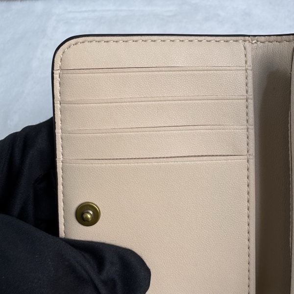 COACH 專櫃款 粉色 C字logo 零錢卡包-13