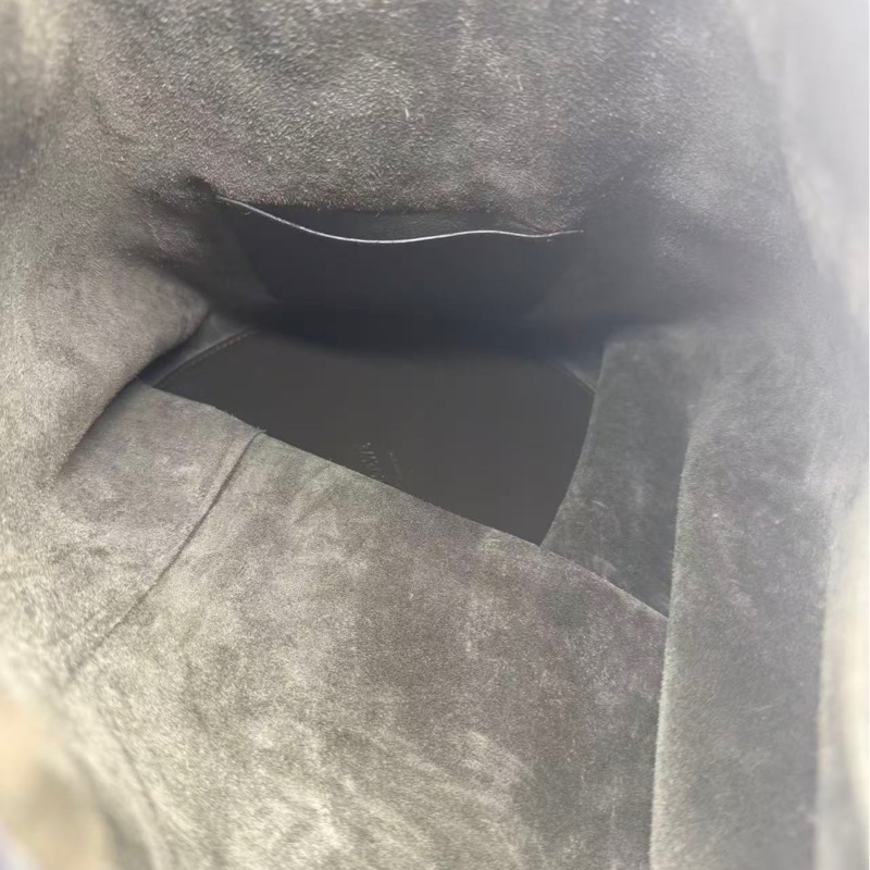 Loewe 二手羅意威黑色全皮雙肩包-6