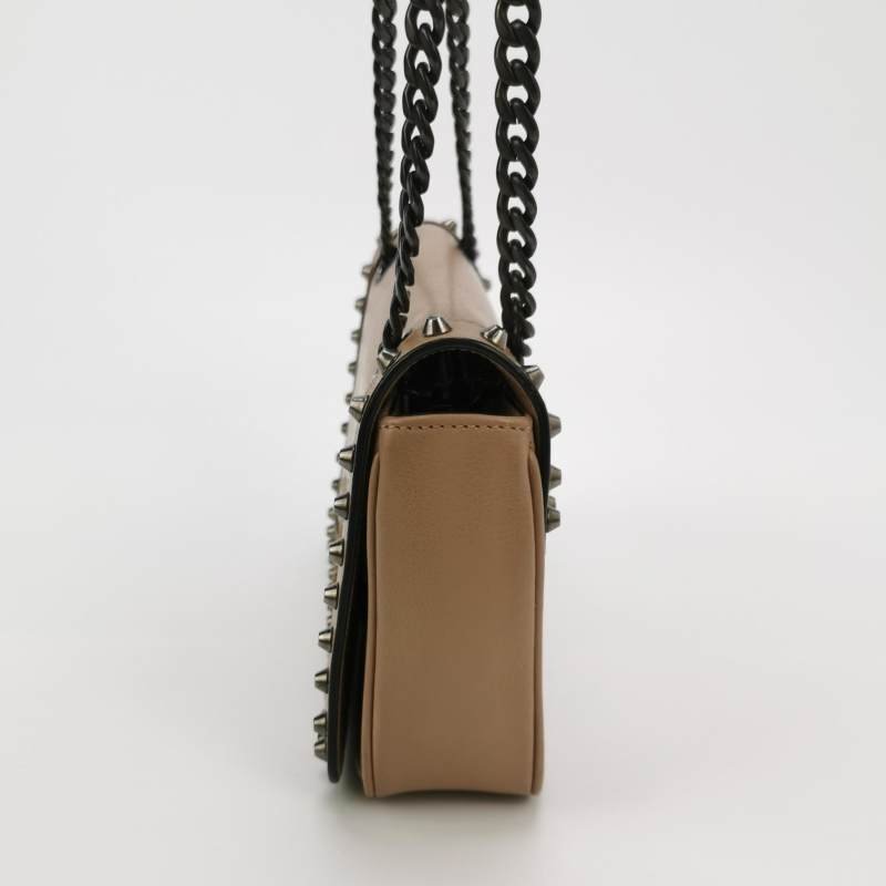 Prada牛皮字母Logo鉚釘裝飾單肩包-2