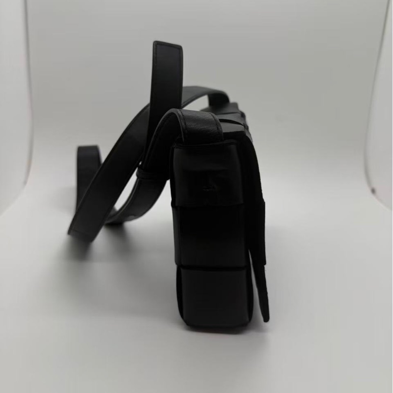 二手BOTTEGA VENETA葆蝶家Cassette手袋編織斜挎包黑色羊皮-2