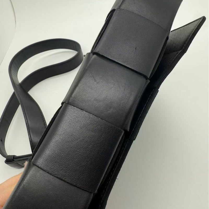 二手BOTTEGA VENETA葆蝶家Cassette手袋編織斜挎包黑色羊皮-7