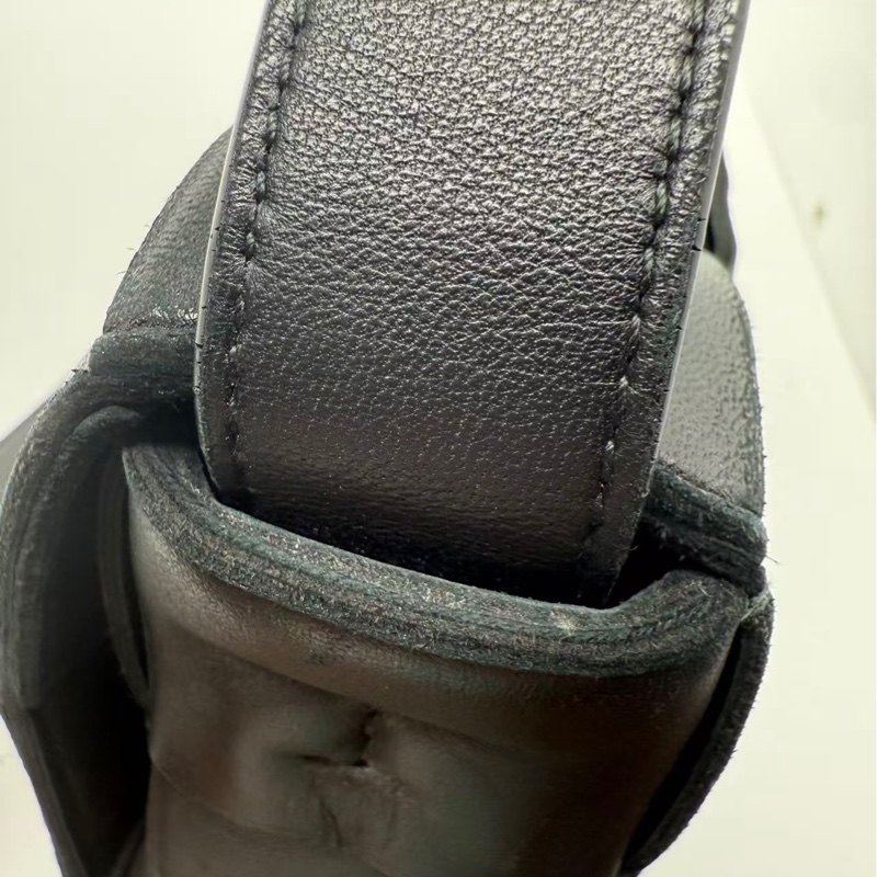 二手BOTTEGA VENETA葆蝶家Cassette手袋編織斜挎包黑色羊皮-14