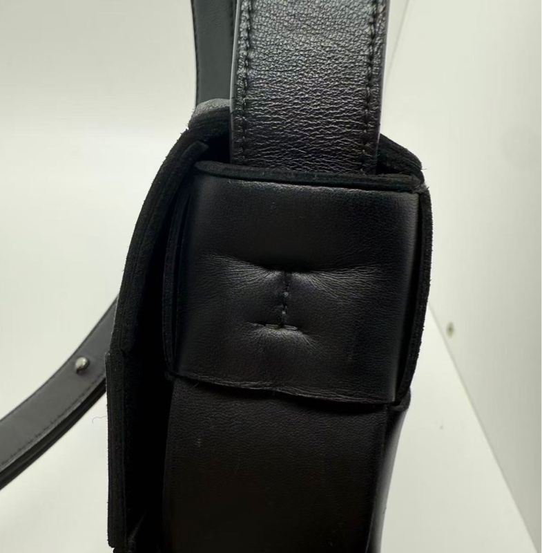 二手BOTTEGA VENETA葆蝶家Cassette手袋編織斜挎包黑色羊皮-15