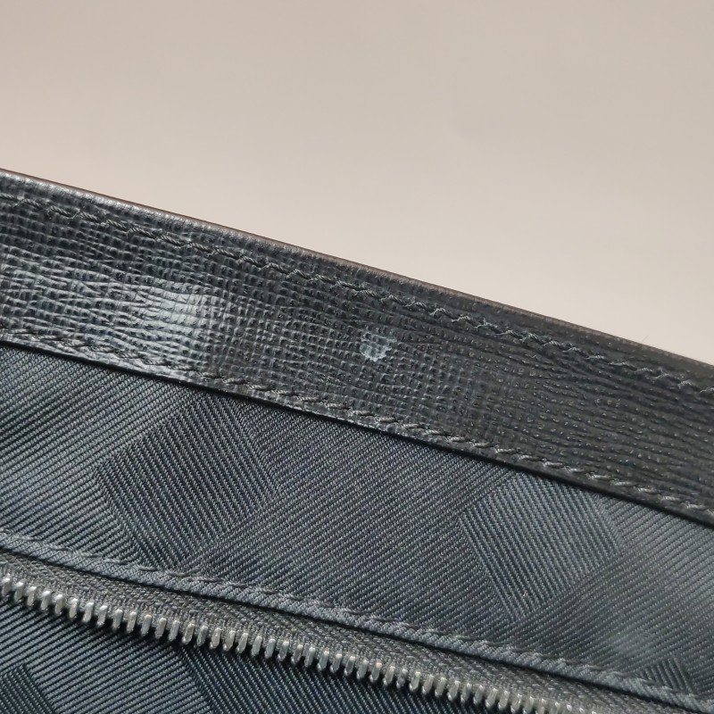 Burberry牛皮純色字母logo單肩包-10