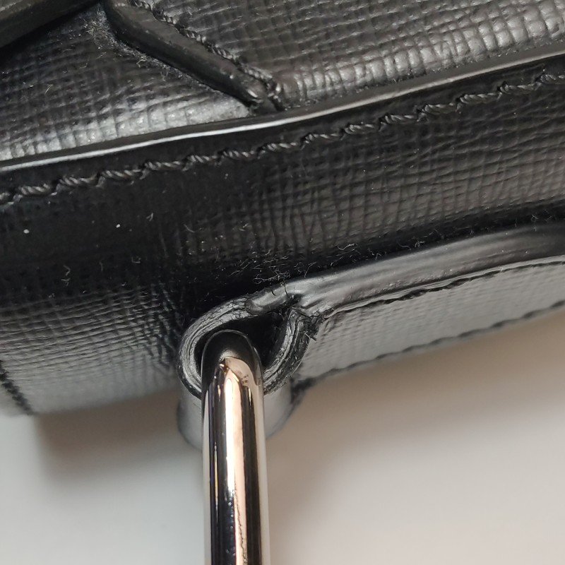 Burberry牛皮純色字母logo單肩包-24