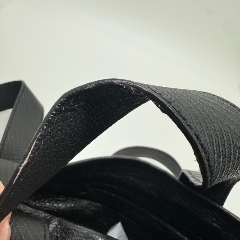 二手巴黎世家中號黑色全皮托特包，沒有配件，手柄油邊輕微開裂-2
