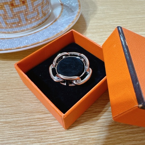 Hermes 愛馬仕銀色圍巾扣