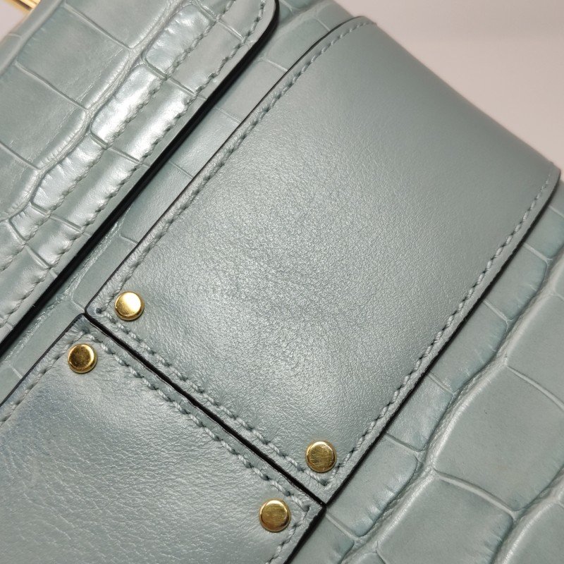 Chloe Aby Lock小號牛皮純色鱷魚紋Chloe徽標斜挎包-11