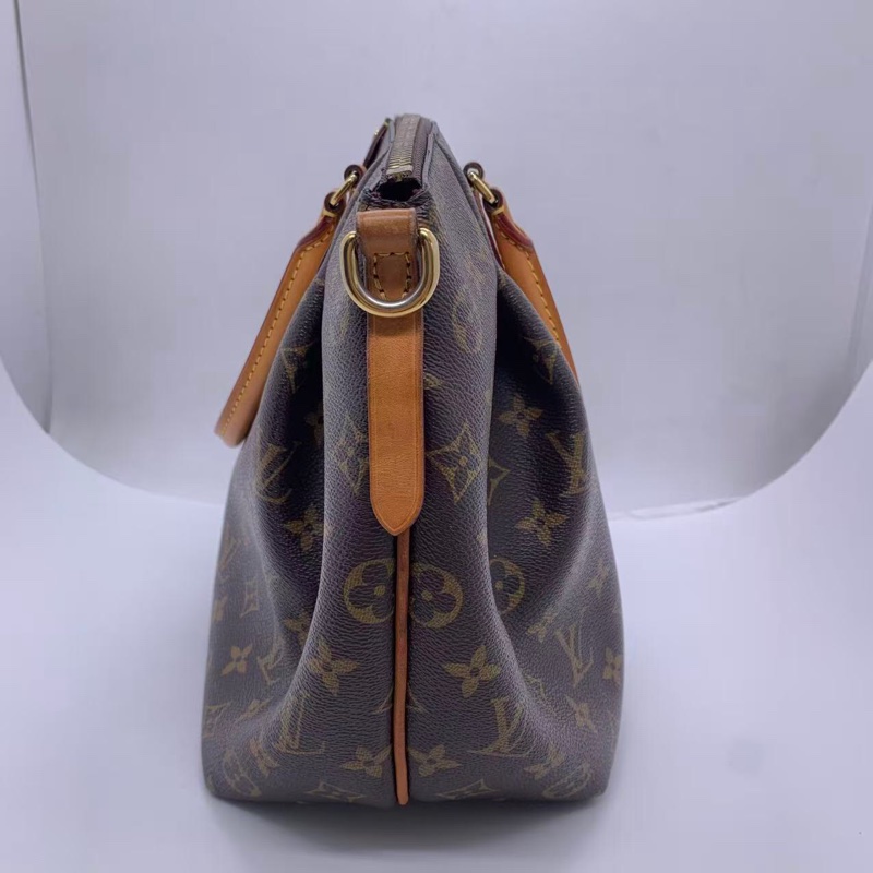 二手Lv turenne老花餃子包中號，設計簡單低調 復古又時髦，很經典的一款，原始成色，尺寸：27*25-3