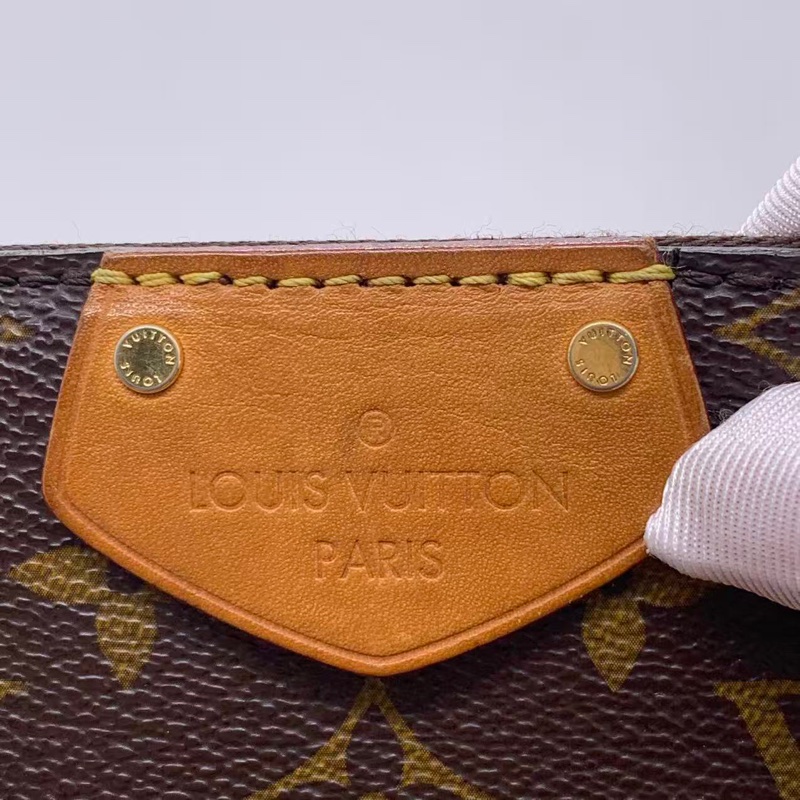 二手Lv turenne老花餃子包中號，設計簡單低調 復古又時髦，很經典的一款，原始成色，尺寸：27*25-9