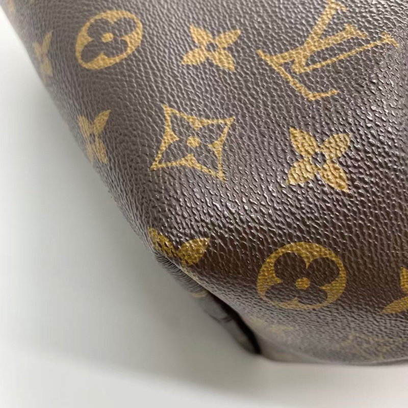 二手Lv turenne老花餃子包中號，設計簡單低調 復古又時髦，很經典的一款，原始成色，尺寸：27*25-10