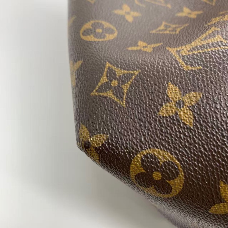 二手Lv turenne老花餃子包中號，設計簡單低調 復古又時髦，很經典的一款，原始成色，尺寸：27*25-12