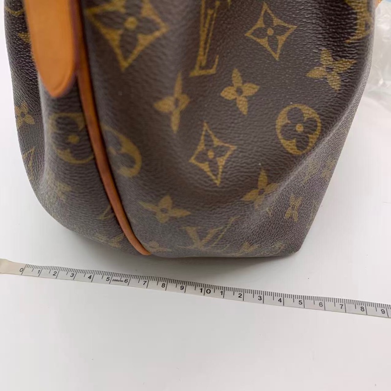 二手Lv turenne老花餃子包中號，設計簡單低調 復古又時髦，很經典的一款，原始成色，尺寸：27*25-20