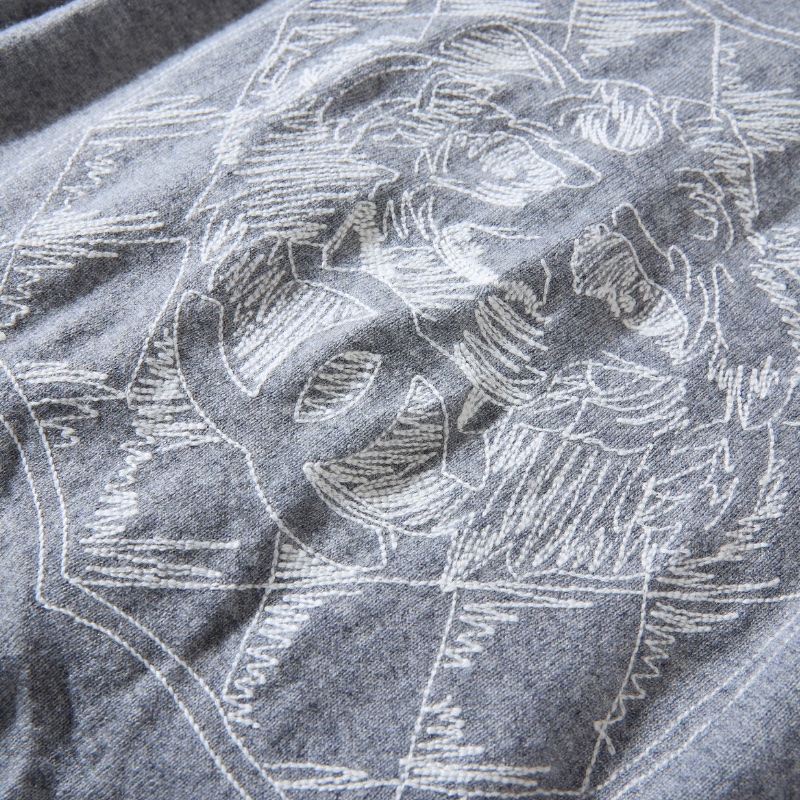 ❤️CHANEL 優雅灰色毛衣開衫外套 背後精緻logo圖案-7