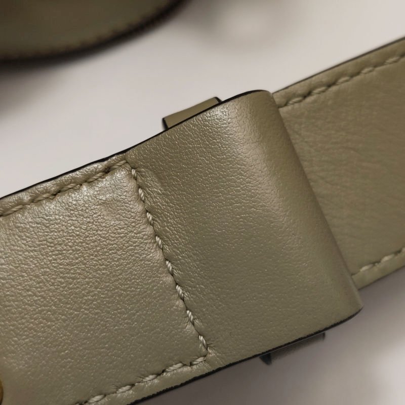 Chloe Daria牛皮純色字母Logo單肩包-19