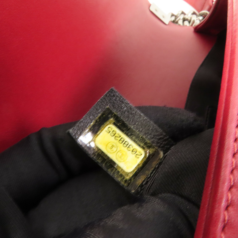 CHANEL 羊皮皮革Boy 25銀扣鏈帶肩背袋-9