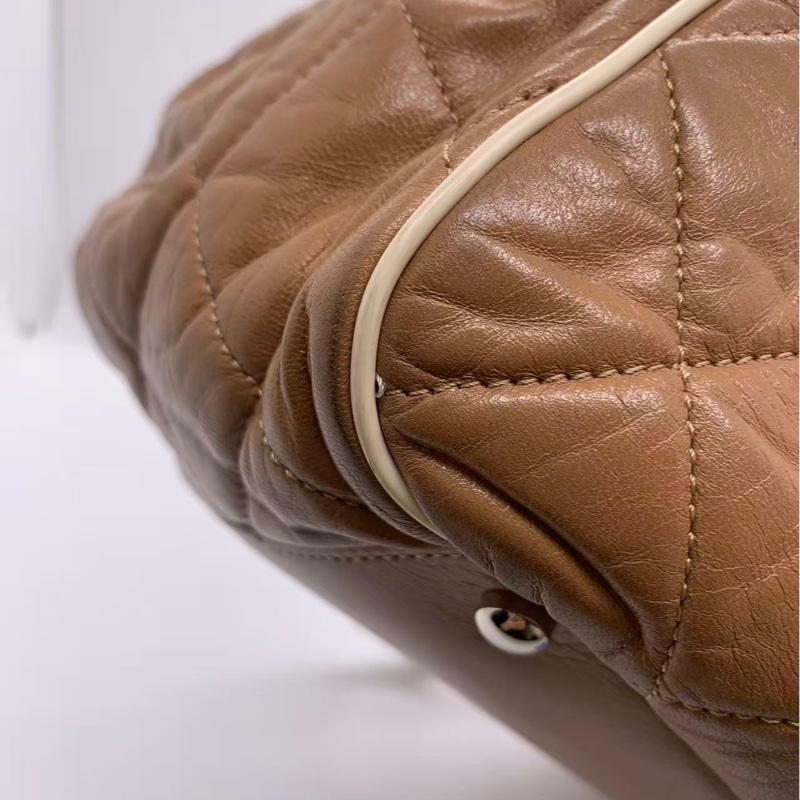 二手Chanel香奈兒2.55腋下包焦糖色拼白單肩包，鐳射12開-12