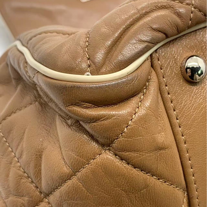 二手Chanel香奈兒2.55腋下包焦糖色拼白單肩包，鐳射12開-19