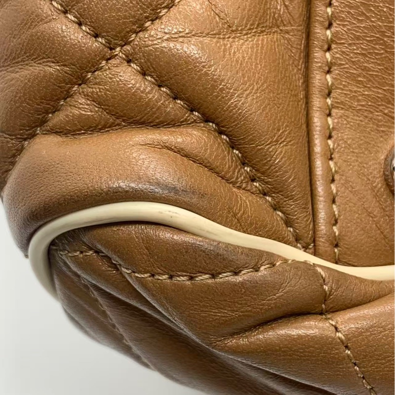 二手Chanel香奈兒2.55腋下包焦糖色拼白單肩包，鐳射12開-20