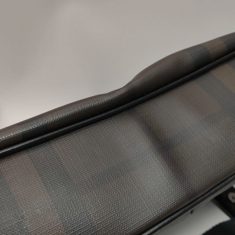 Burberry牛皮拼色格紋郵差包斜挎包-17