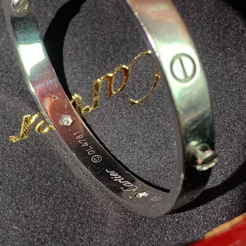 98 新卡地亞 Love 系列四鑽二代白金手鐲 17 號，2008 年購入-2