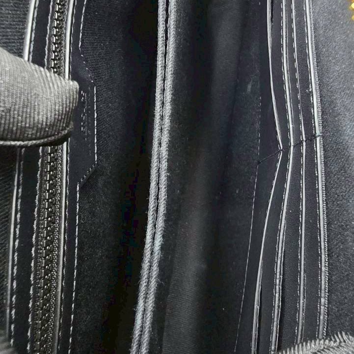 【舊愛新歡】VERSACE 黑色金女王頭LOGO手拿包-10