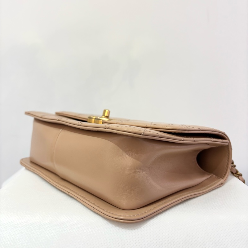 Chanel雙金珠口蓋包-9