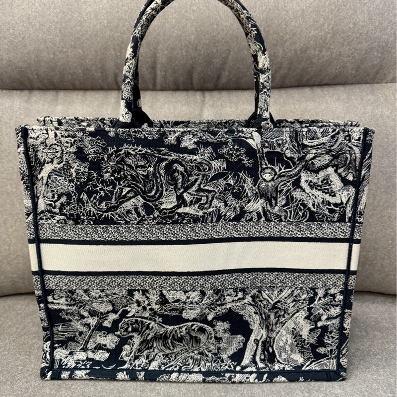 DIOR 刺繡托特包大號-1