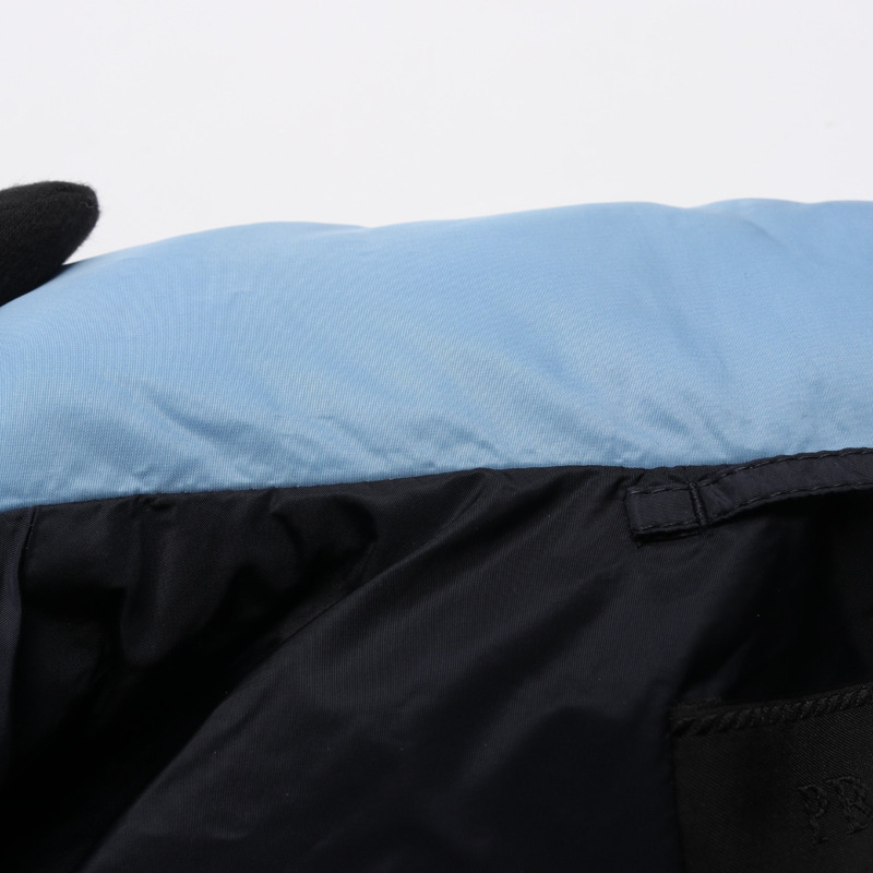 PRADA 尼龍藏藍羽絨外套 #46 二手男款-6