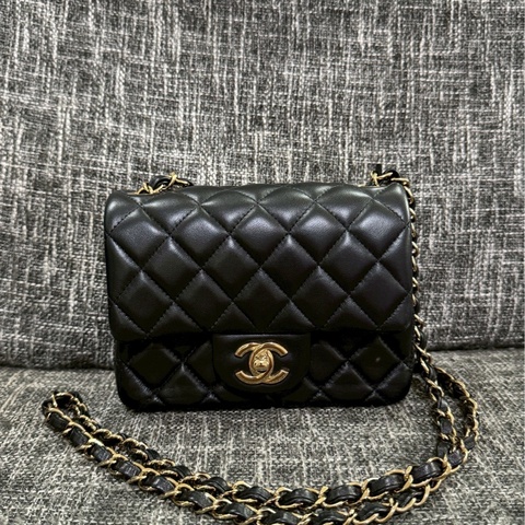 香奈兒黑金羊皮小方胖