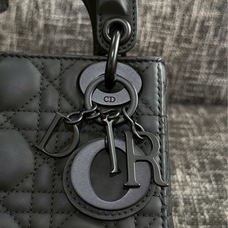 DIOR lady dior黛妃磨砂黑-7