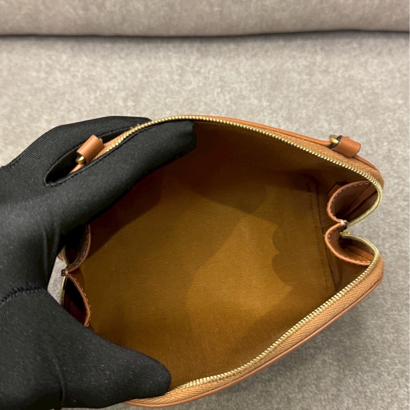 CELINE 貝殼鏈條包-7