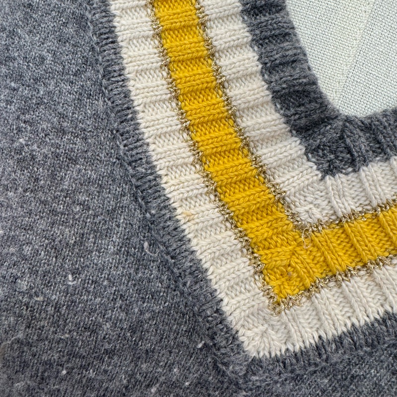 Burberry 學院風V領針織衫 vintage 秋冬-8