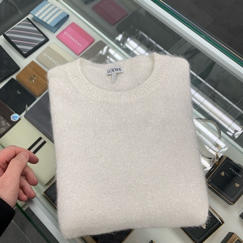 loewe毛衣 size M   全新
