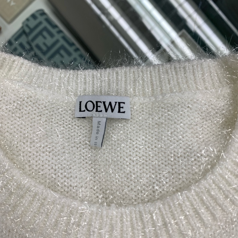loewe毛衣 size M 全新-1