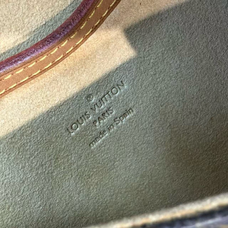 【懷舊絕版中古🕰️】LV WOC斜孭包-7