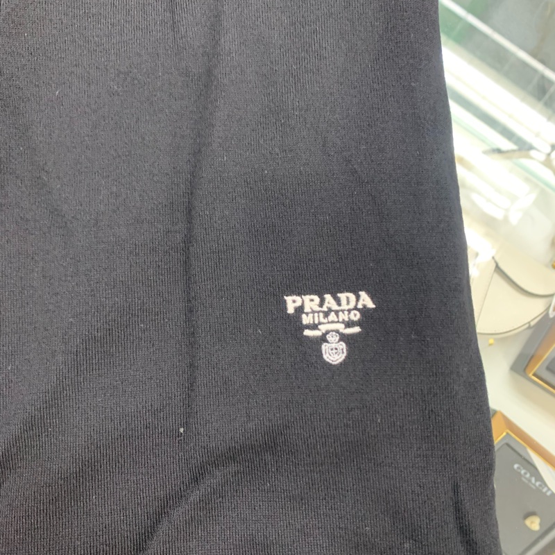 prada 長毛衣 size 50 52   全新-1