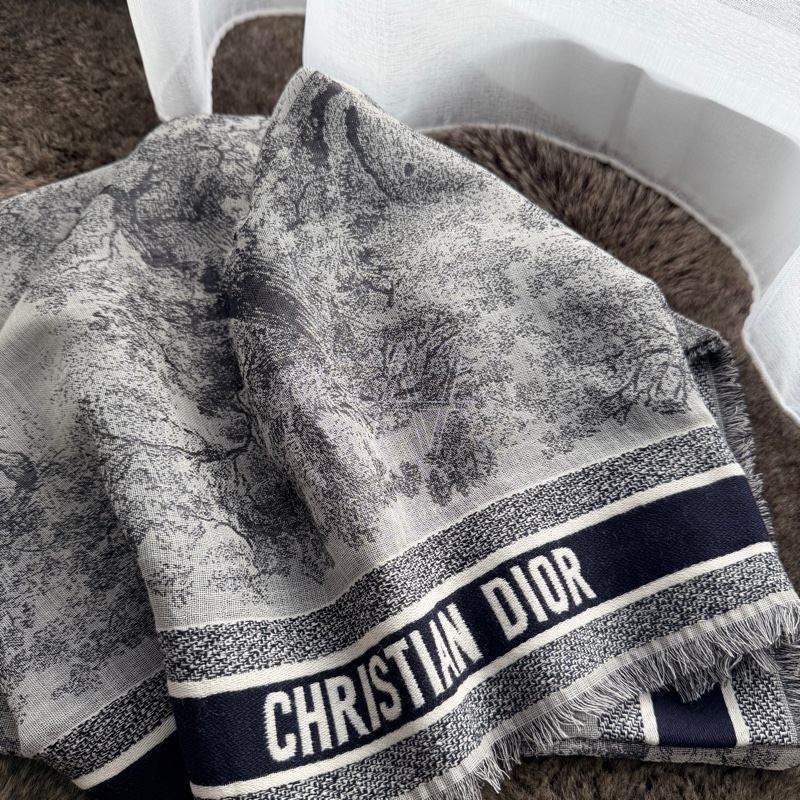 🖤Dior Toile de Joey法式印花圖騰披肩/DIor印花披肩/Dior法式披肩/Dior披肩/Dior圍巾/Dior絲巾 (花/鳥圖騰/14JOU140I142_C583)🖤無花果精品-1