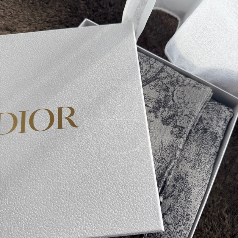 🖤Dior Toile de Joey法式印花圖騰披肩/DIor印花披肩/Dior法式披肩/Dior披肩/Dior圍巾/Dior絲巾 (花/鳥圖騰/14JOU140I142_C583)🖤無花果精品-7