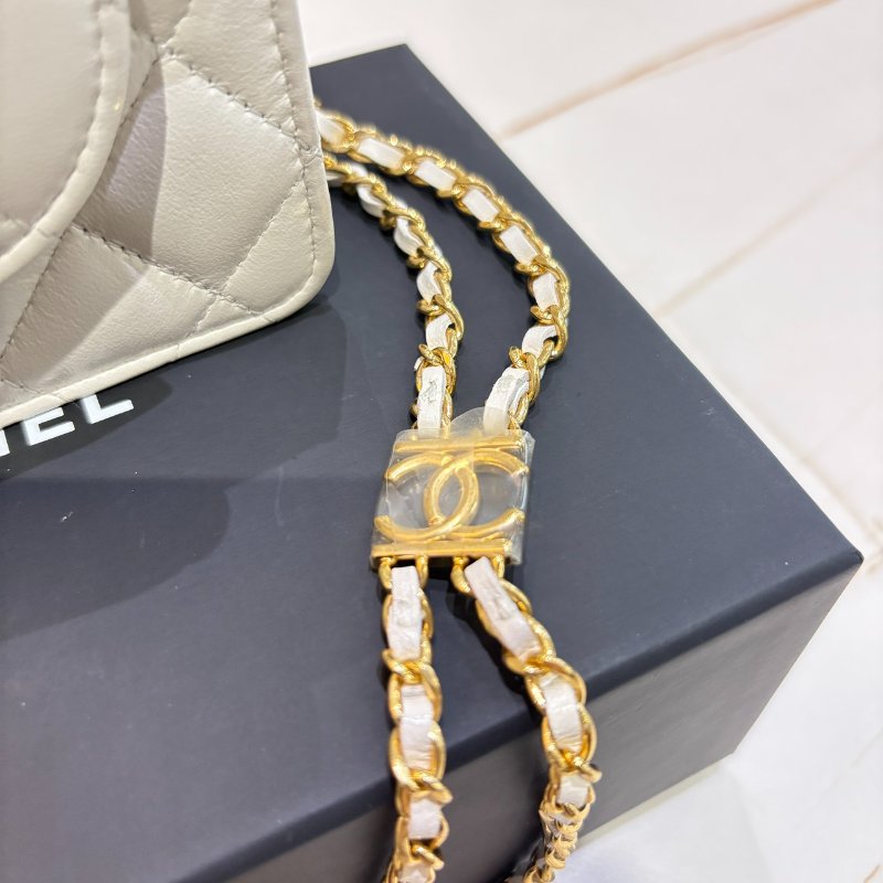 *SHIHNA名牌精品* CHANEL 白色小羊皮翻蓋手機鍊包 (芯片款)-8