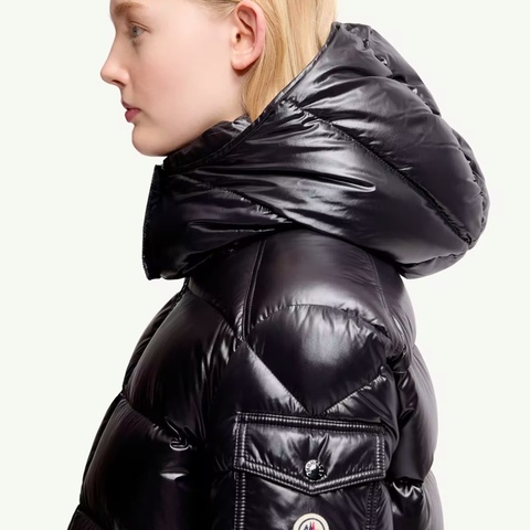 Moncler櫃上熱門款 經典Maire連帽短身羽絨外套 全新