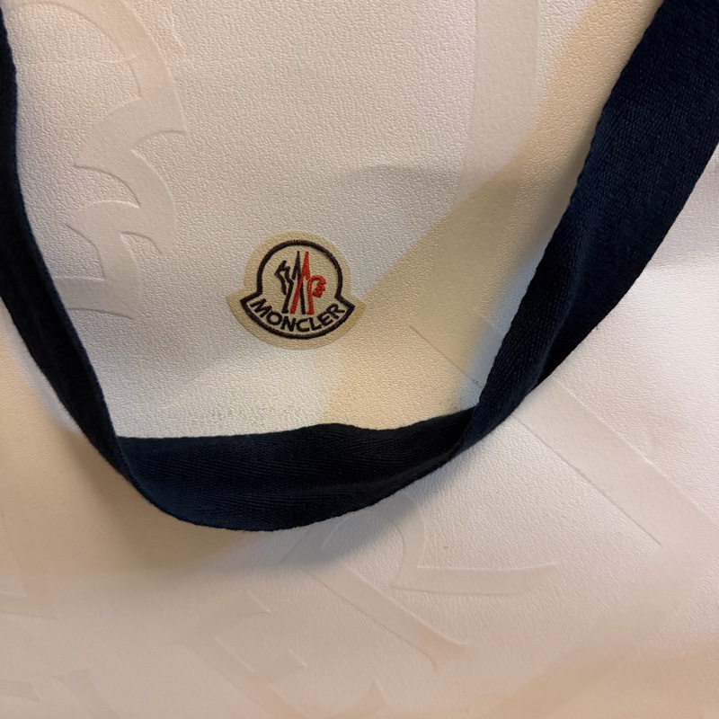 Moncler櫃上熱門款 經典Maire連帽短身羽絨外套 全新-16