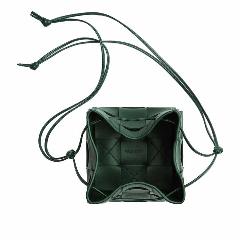 Bottega Veneta 女士 小號Cassette水桶包均碼碼小號、14cm*14cm*18cm-1