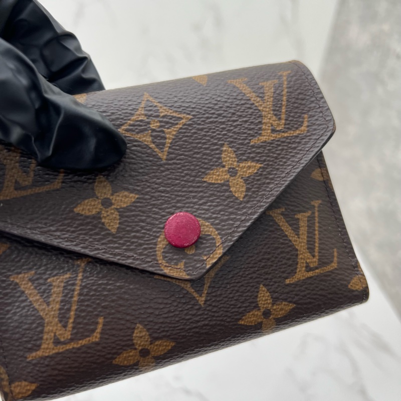 💗香緹國際精品💗 749 LV 三折短夾-1